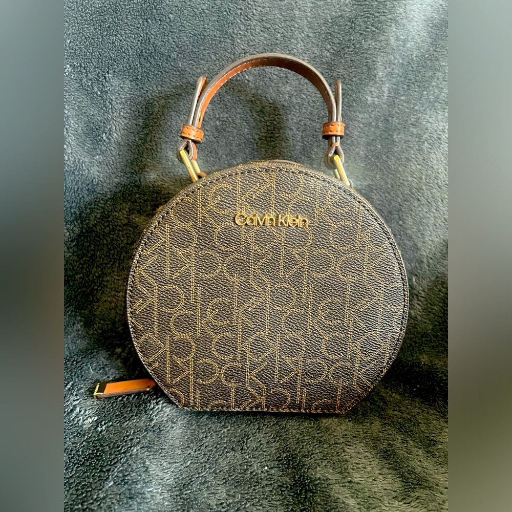 Calvin Klein Canteen purse